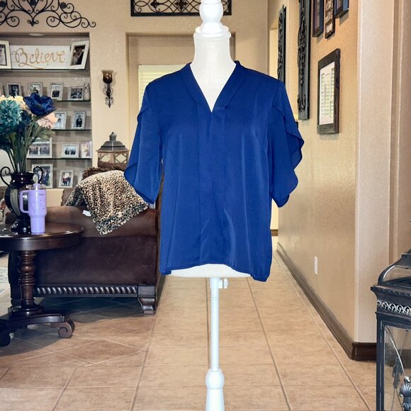 Temu*Flutter Short Sleeve Top*EUC - Picture 1 of 4